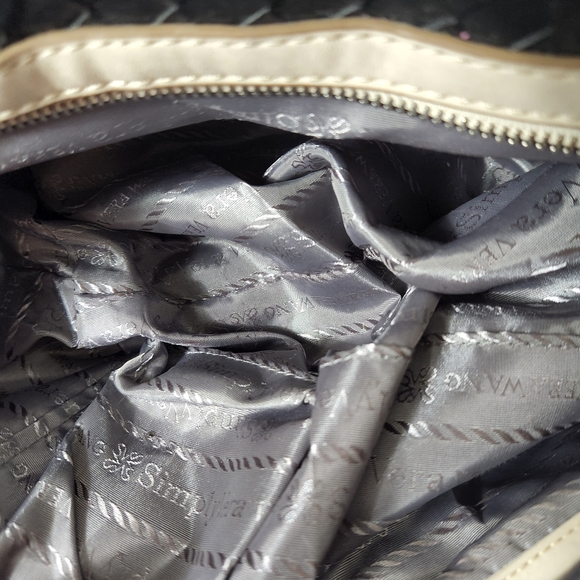 2 Vera Wang and 1 unbranded black patent leather shoulder bags - Picture 6 of 15